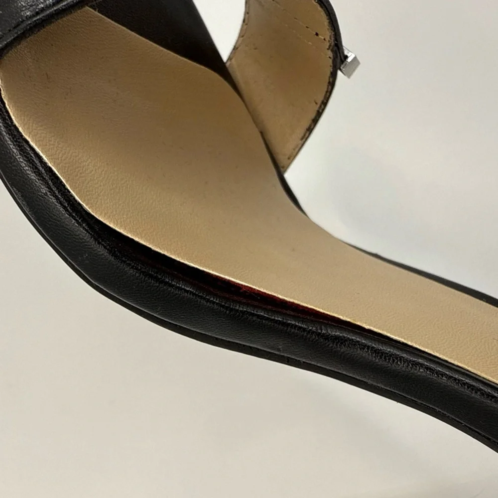 Steve Madden‎ Glossy Black Ankle Strap Heels